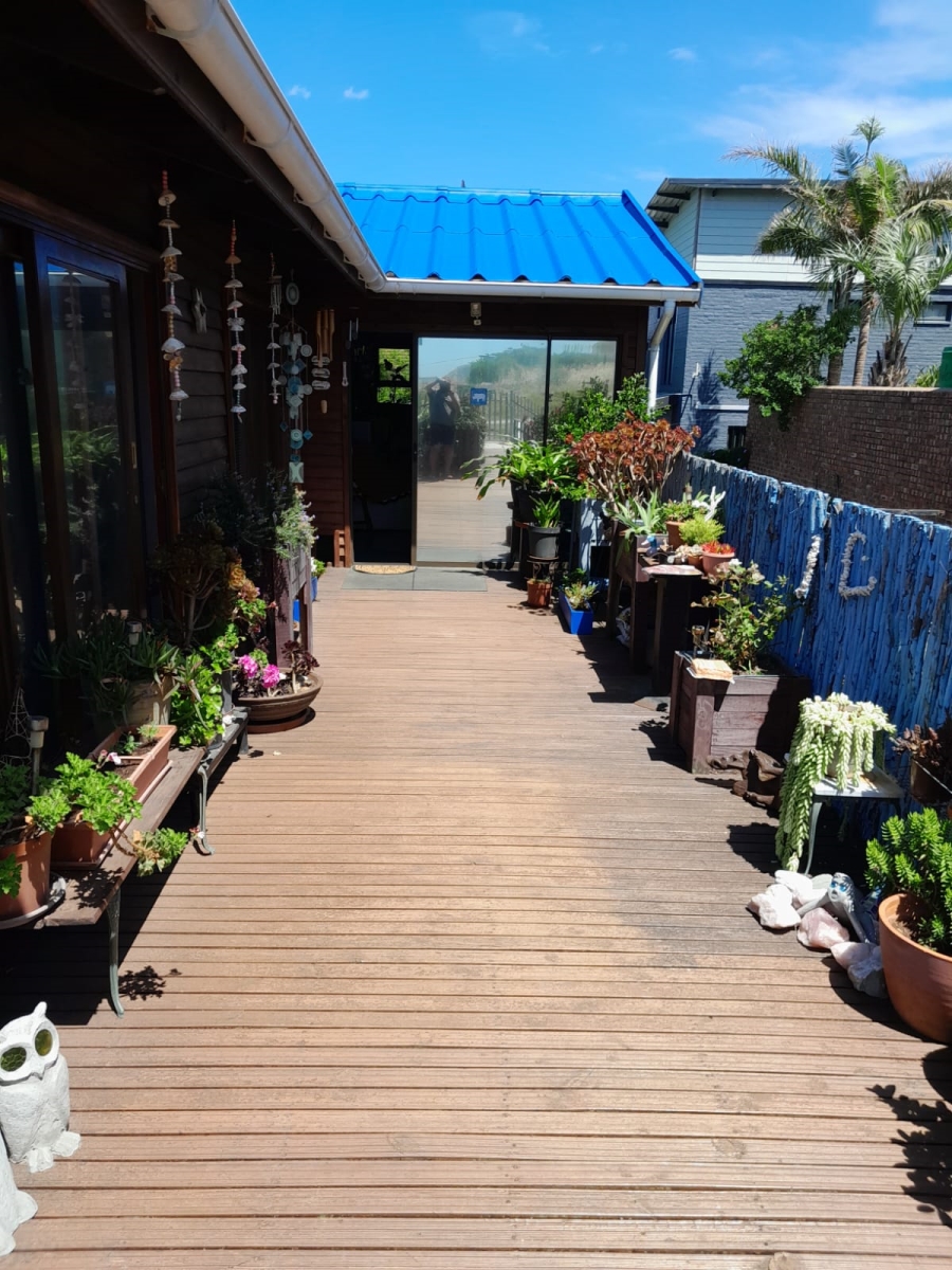 3 Bedroom Property for Sale in Paradise Beach Eastern Cape